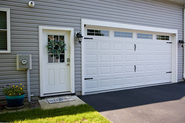 24/7 Emergency Garage Door Panel Replacement experts in Greene County County, TN